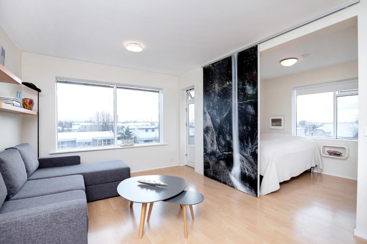 Overlooking The City, Bright & Cozy - Free Parking Reykjavik Exterior photo